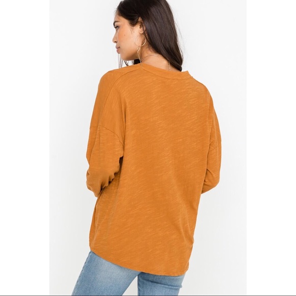 Ivy Gathered Hem V-Neck Top - Roasted Pecan - Picture 3 of 5